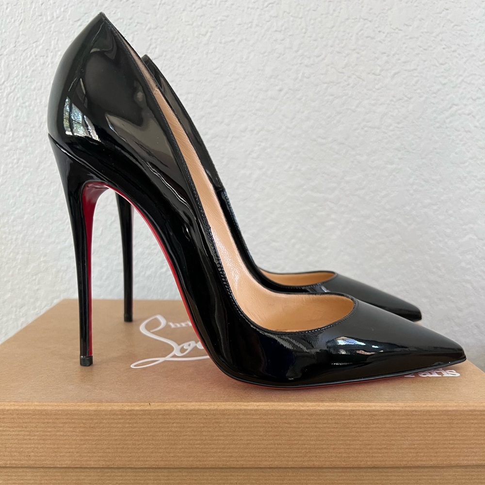 Christian Louboutin So Kate Pump